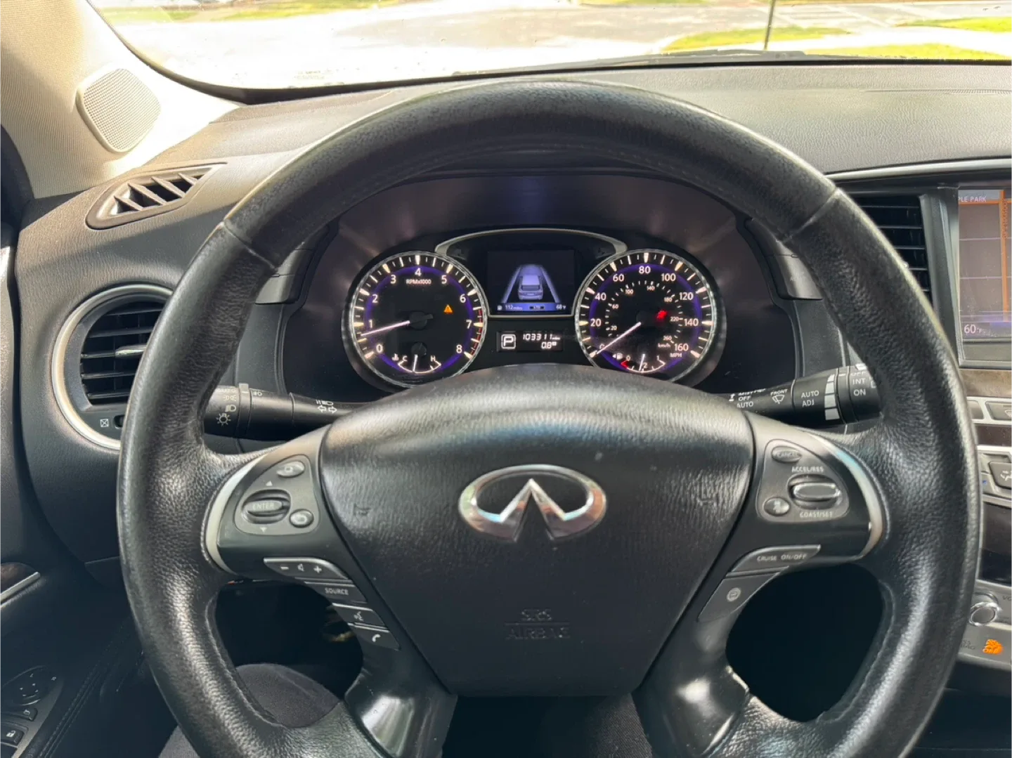 2014 Infiniti QX60 · 3.5 Sport Utility 4D image indicator(10)