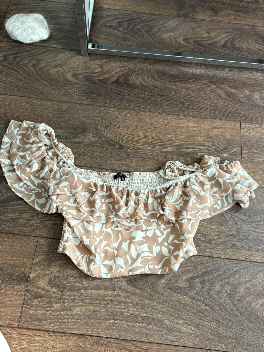 Dynamite Floral Ruffle Crop Top
