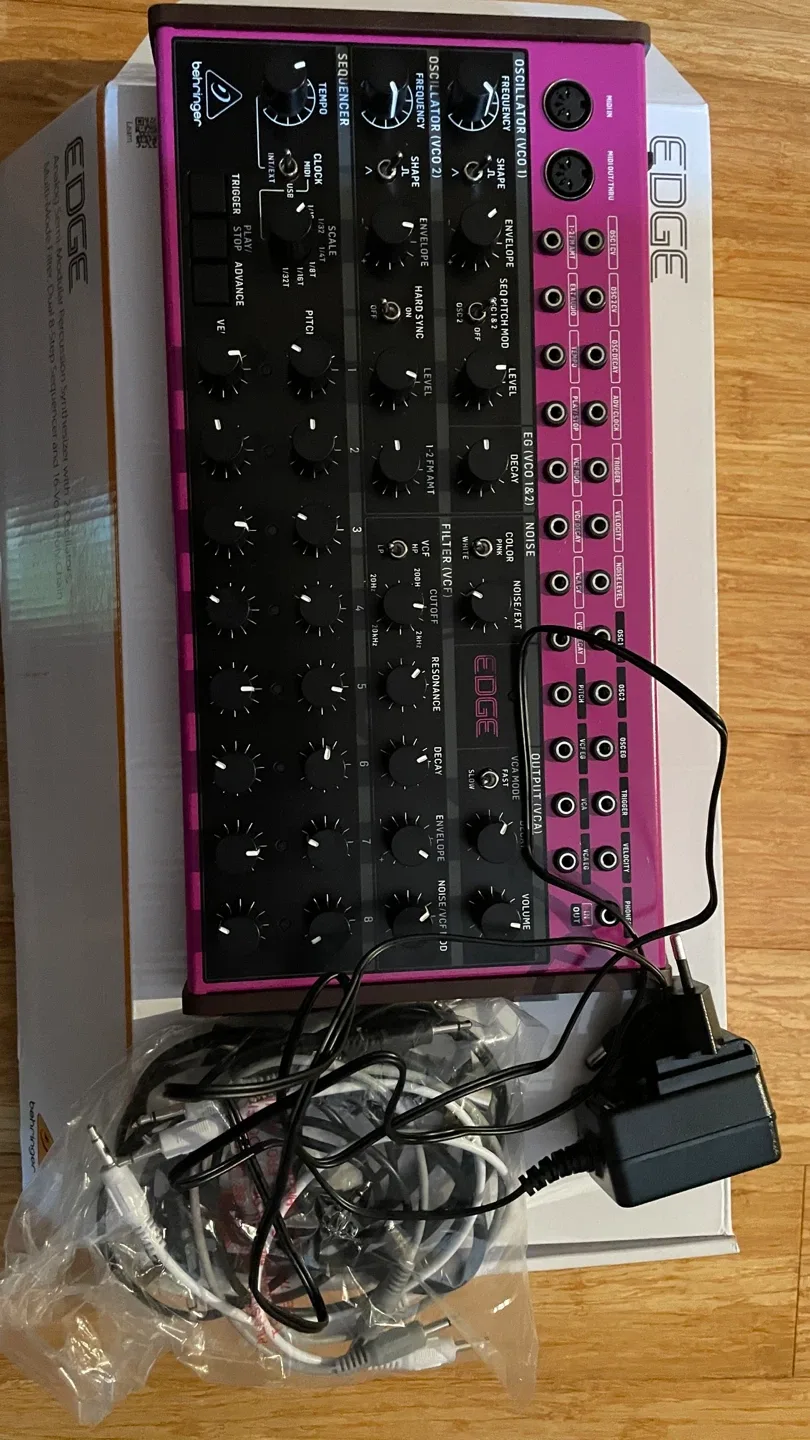 Behringer EDGE Analog Semi-Modular Percussion Synthesizer image indicator(3)