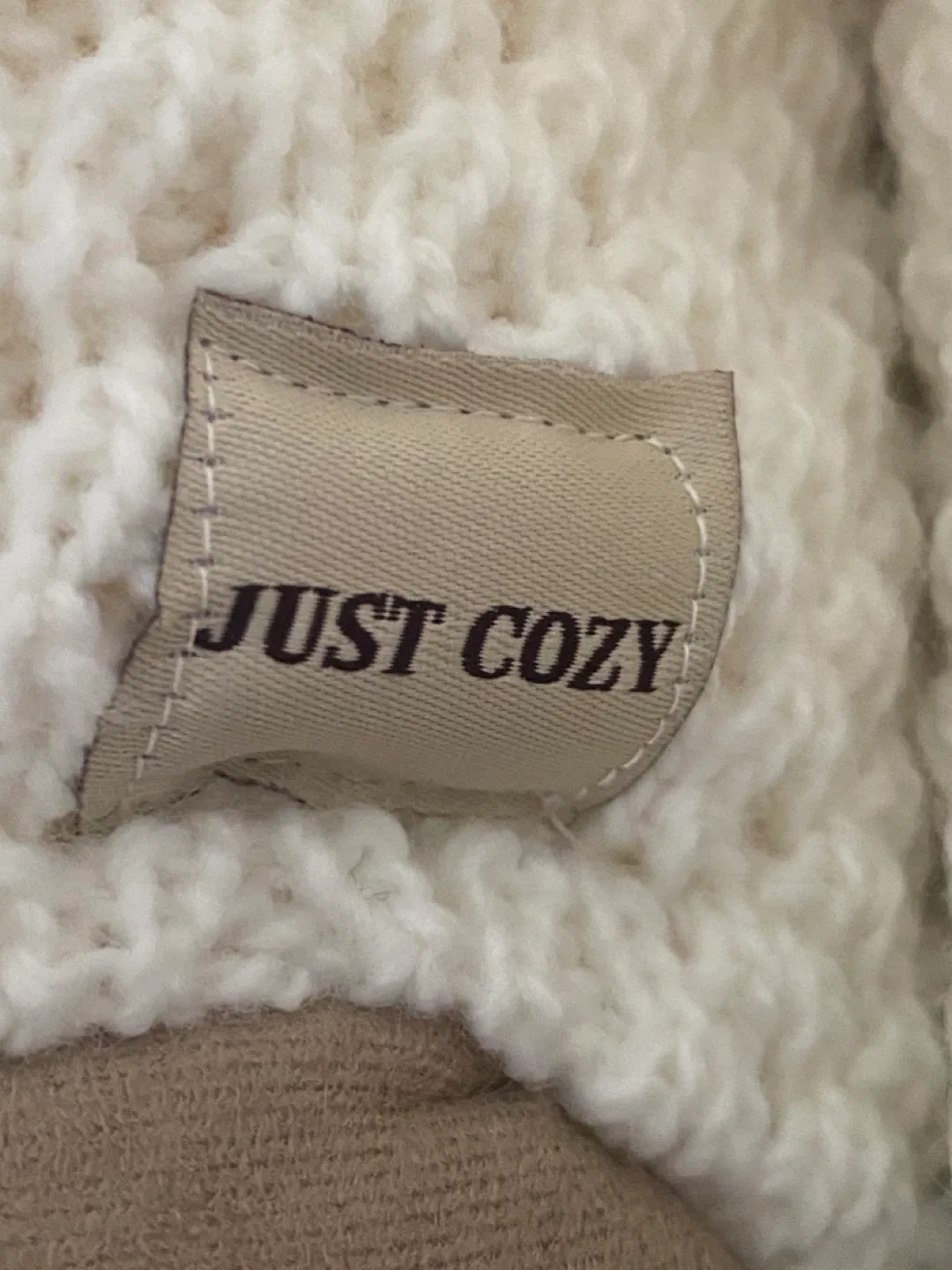 NEW! “Just Cozy” Ladies Llama Slipper/Socks! image indicator(5)
