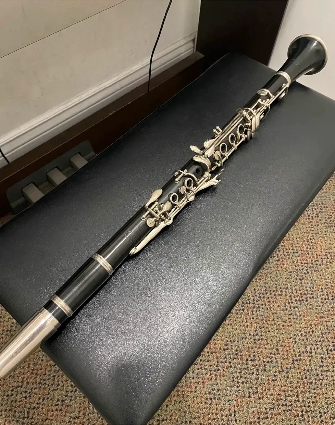 Clarinet with Case image indicator(2)