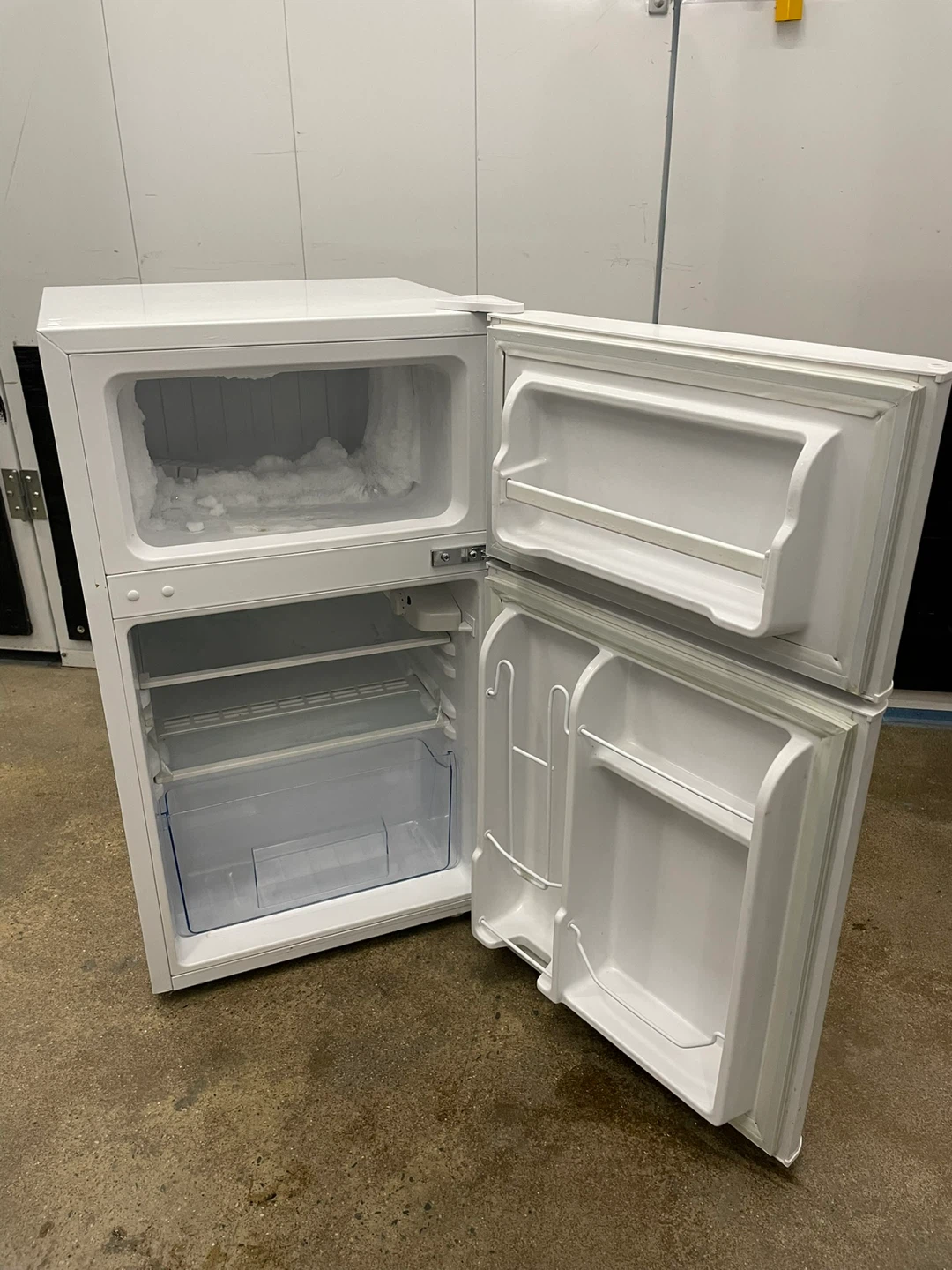 EUHOMY 3.2 Cu.ft Mini Fridge (White) - photo 2