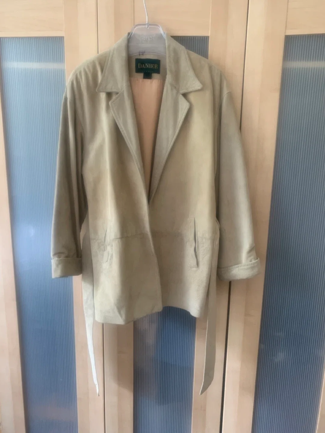 Danier Suede Leather Jacket - Size S image indicator(2)