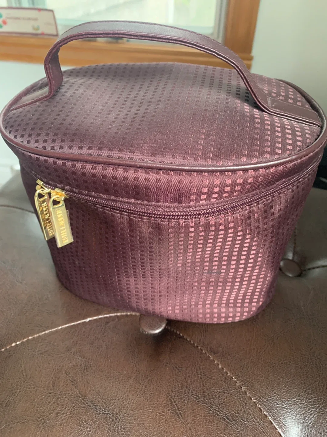 Estée Lauder Cosmetic Bag thumbnail