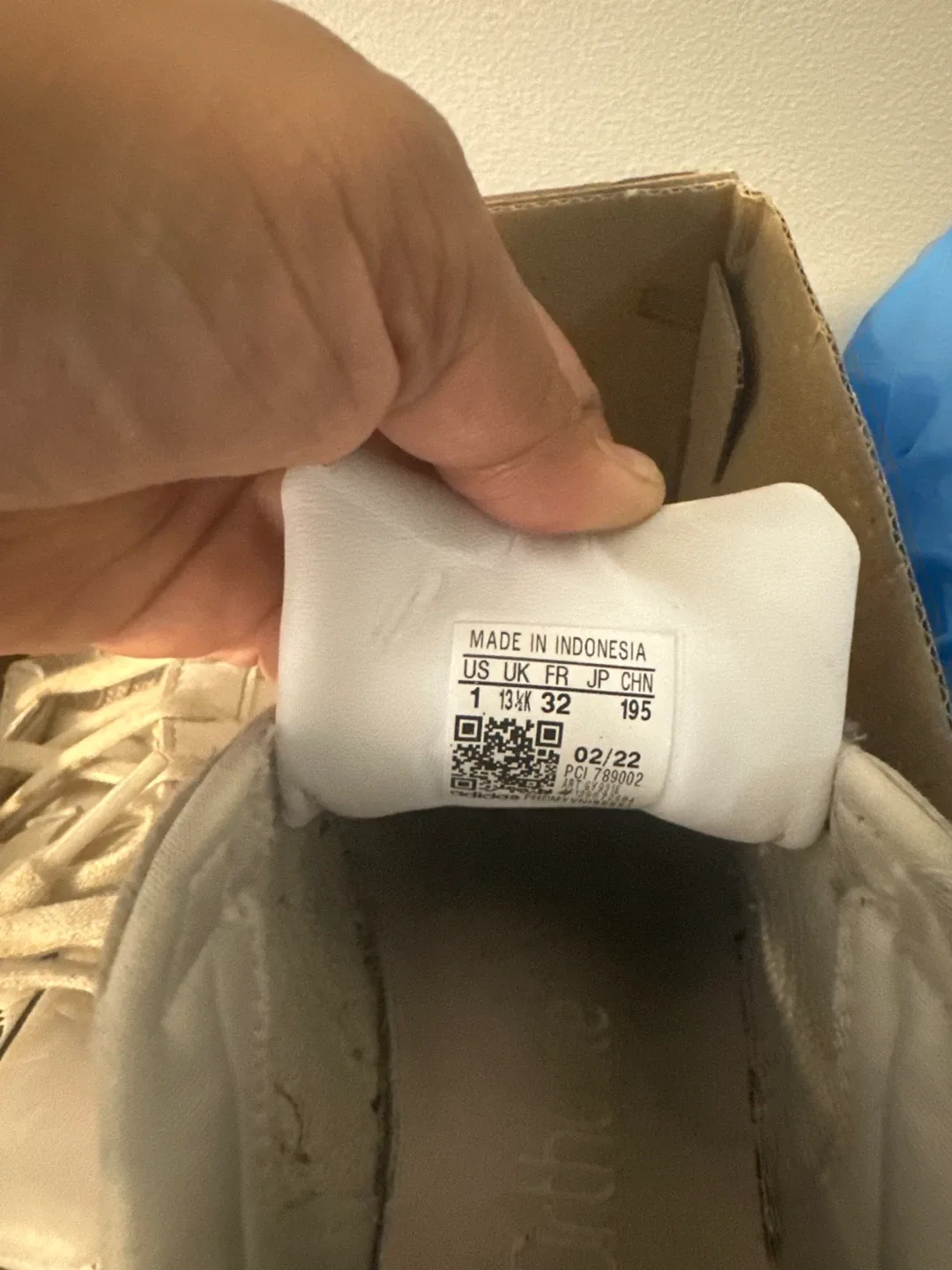 Adidas Superstar Sneakers - Size 1 image indicator(2)