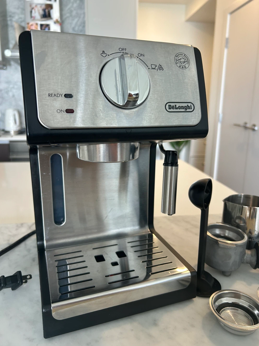 Barely-Use De'Longhi Espresso Machine with Milk Frother - photo 2