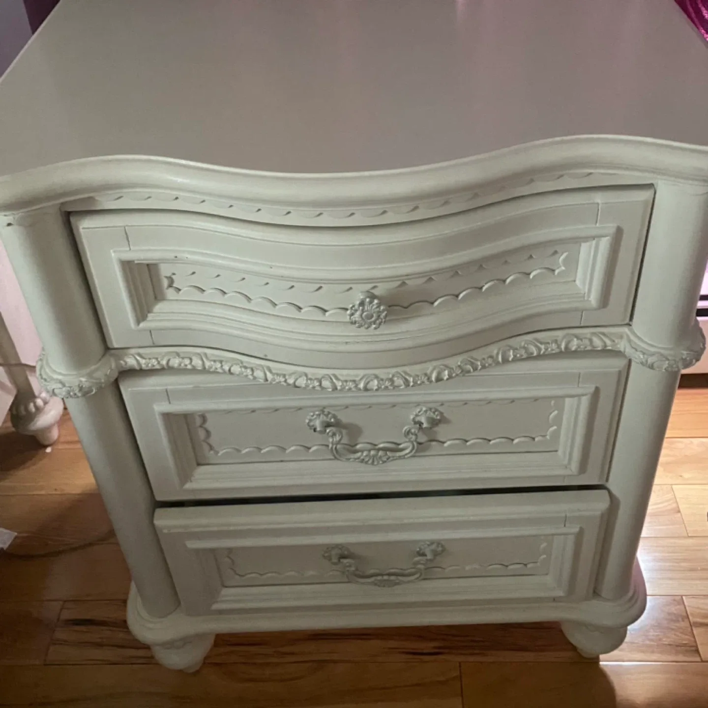 White 3-Drawer Nightstand image indicator(3)