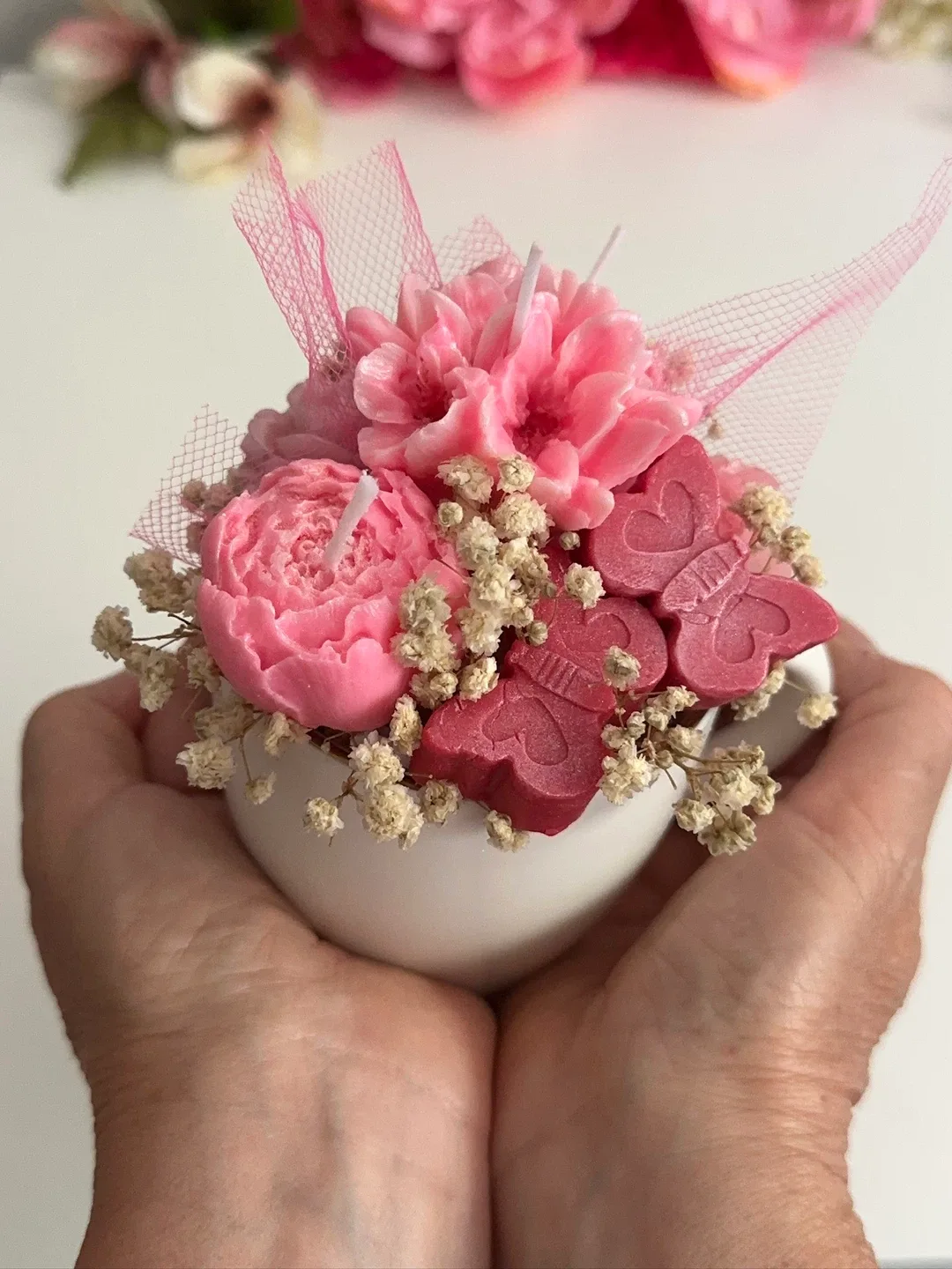 A cozy decor and gift for guests – a handmade candle image indicator(5)