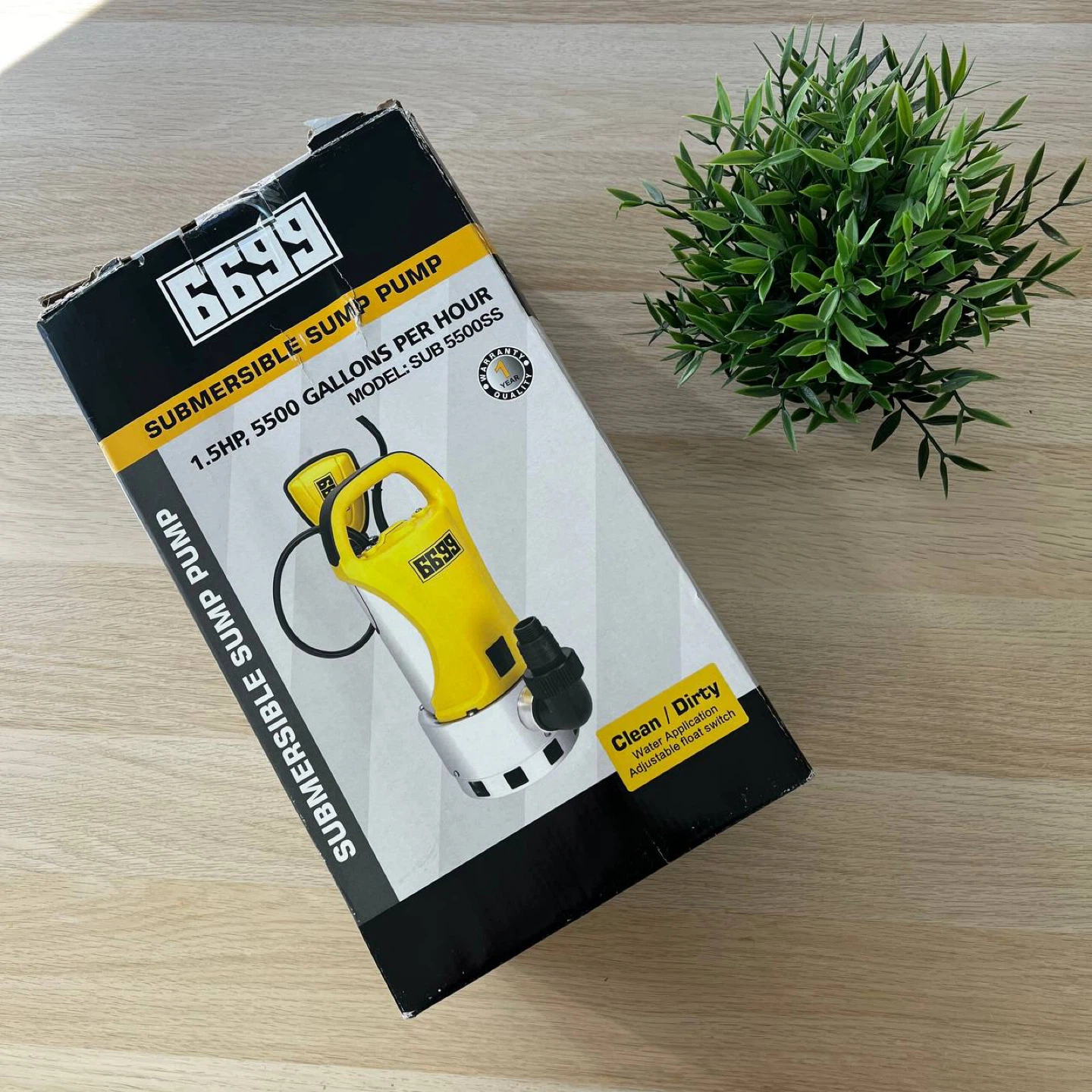 6699 Submersible Sump Pump - Like New!