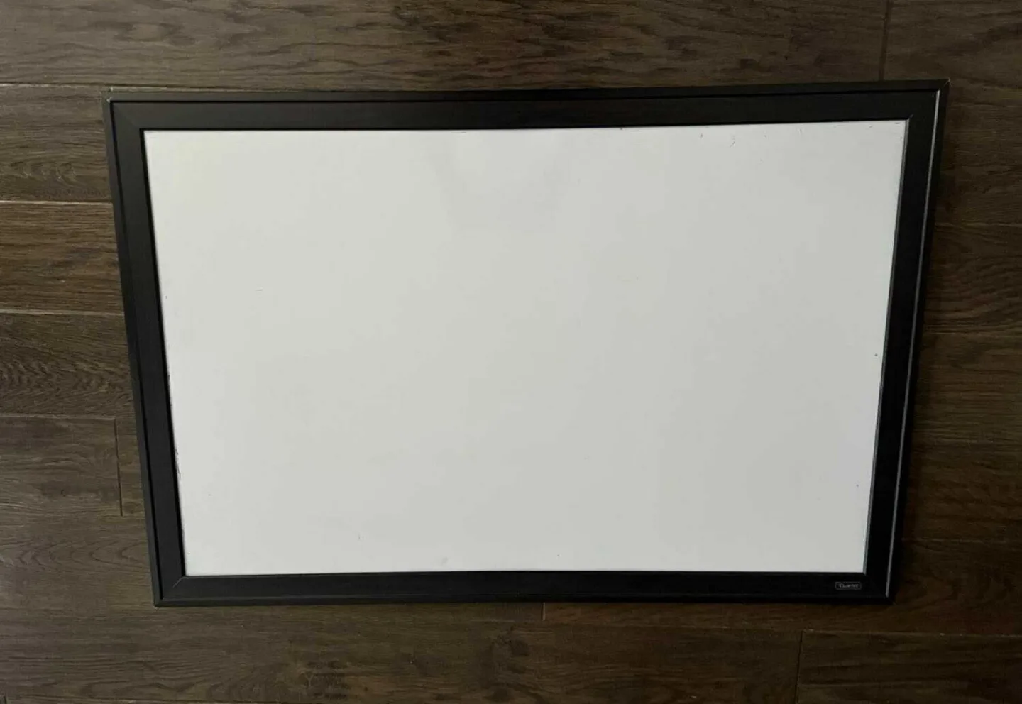 Quartet Whiteboard with Frame image indicator(2)