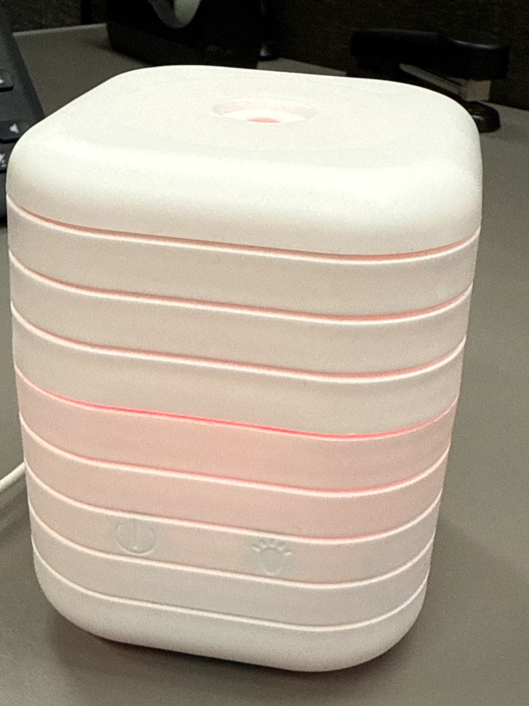 Aroma Diffuser with Color Changing Lights - photo 4