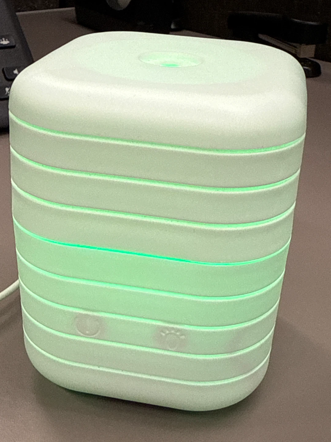 Aroma Diffuser with Color Changing Lights - photo 5