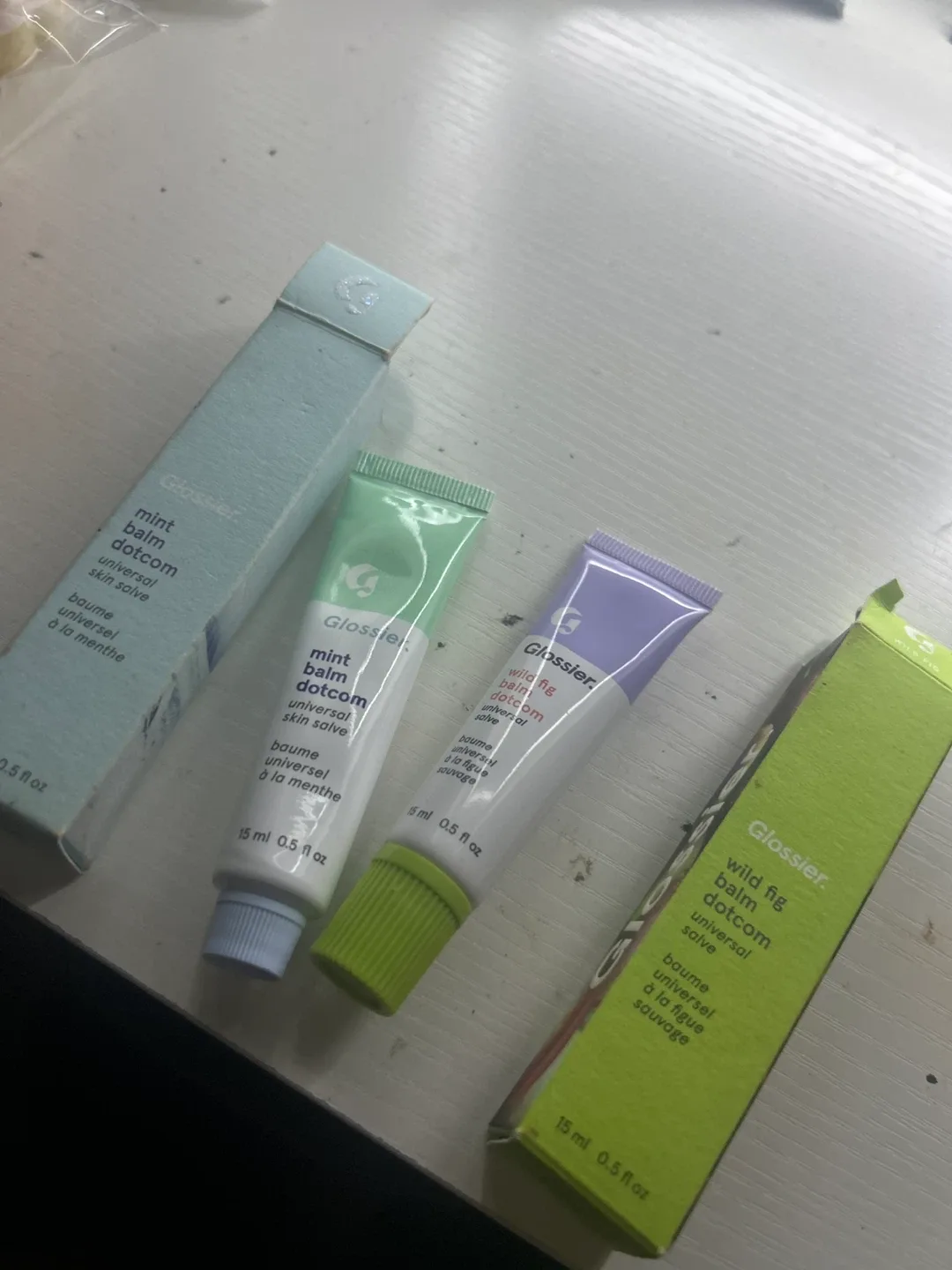 Glossier Balm Dotcom image indicator(2)