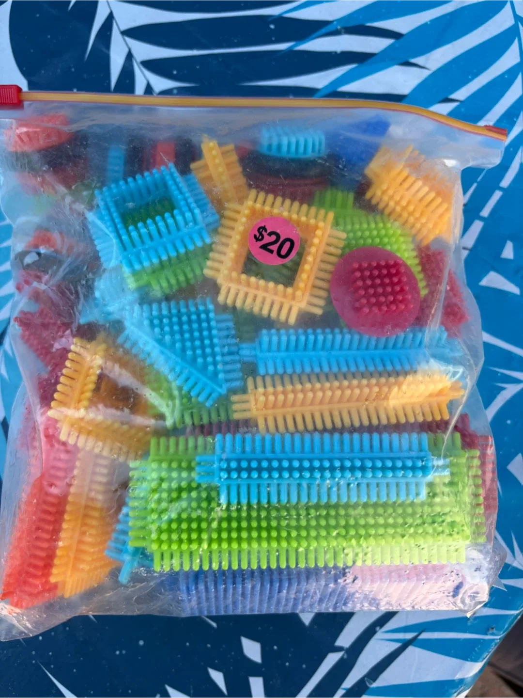 Blocks (interlocking) image indicator(2)