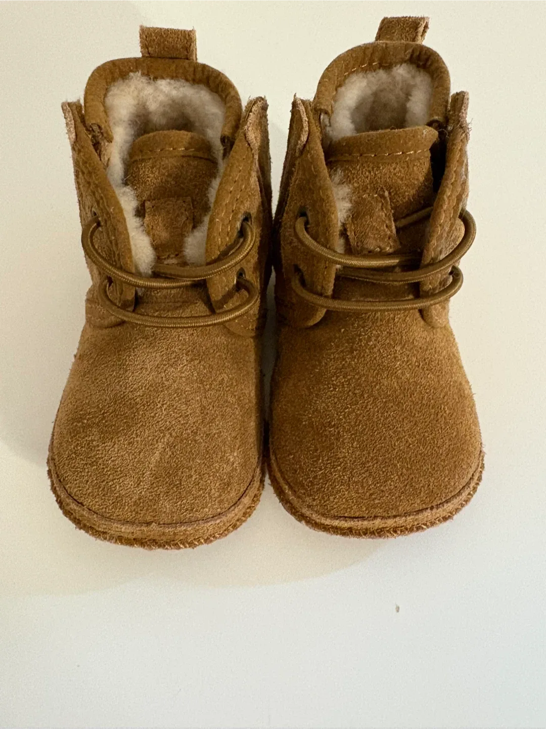 Winter boots thumbnail