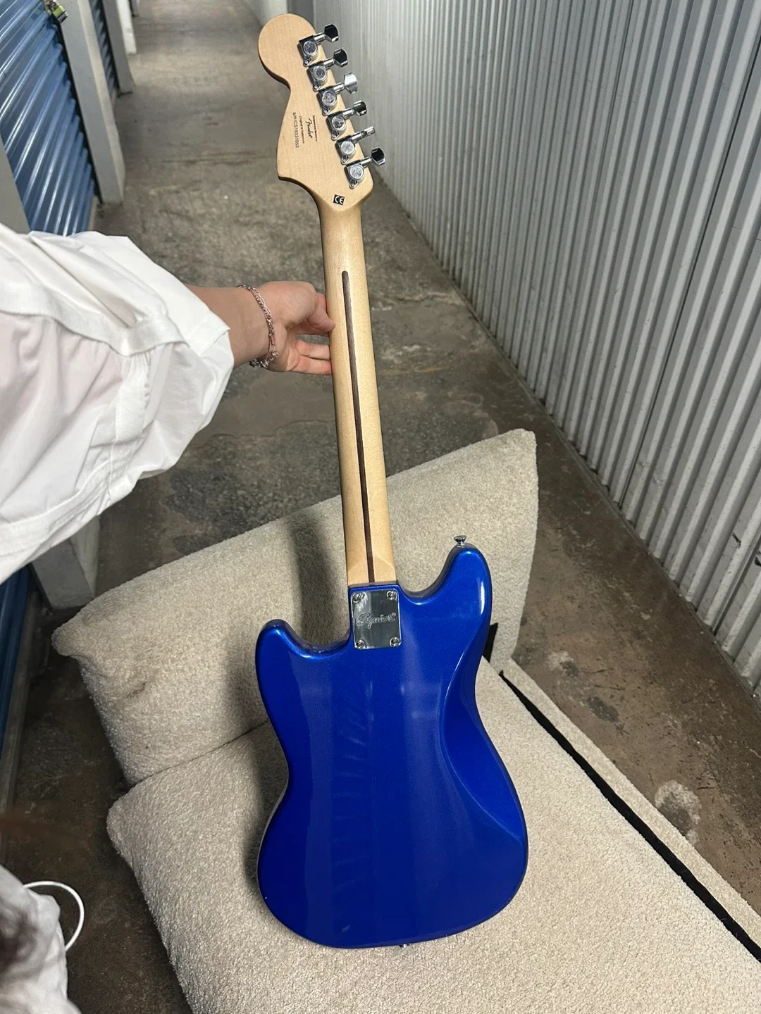 Squier Mustang Electric Guitar - Blue image indicator(3)