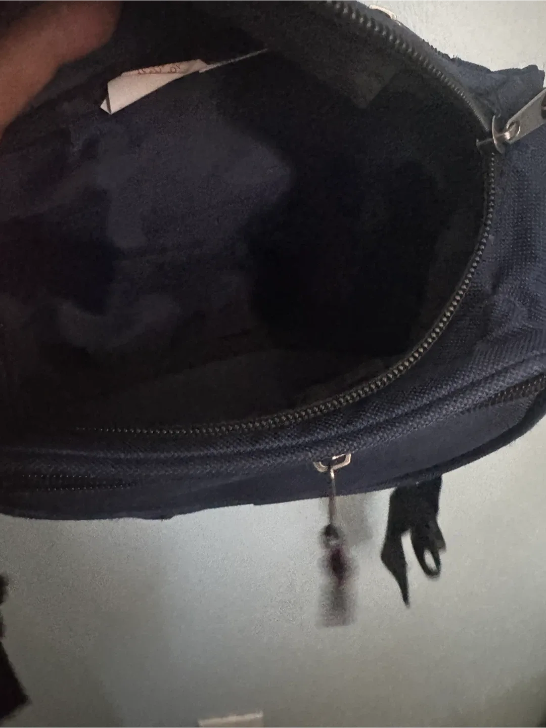 Blue Fanny Pack for free image indicator(2)