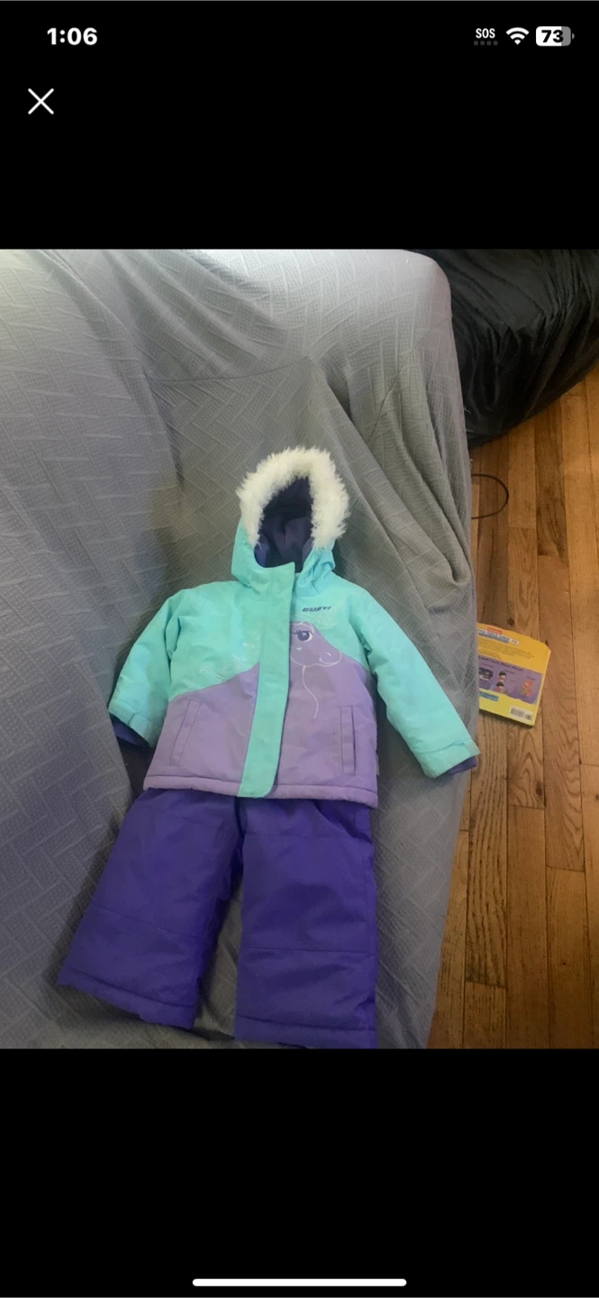 2 snowsuits 🥕