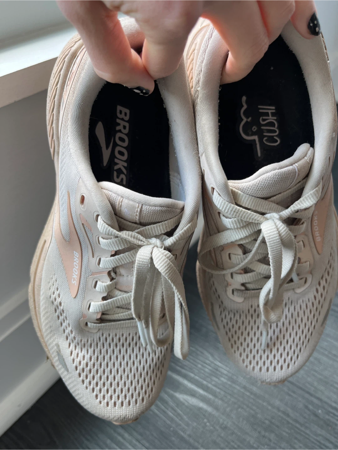 Brooks Women’s Sneakers - photo 2