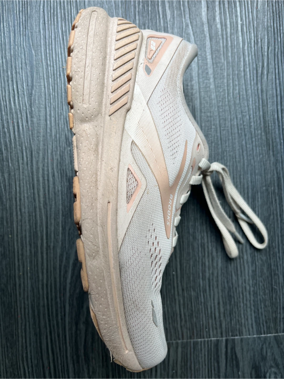 Brooks Women’s Sneakers - photo 3