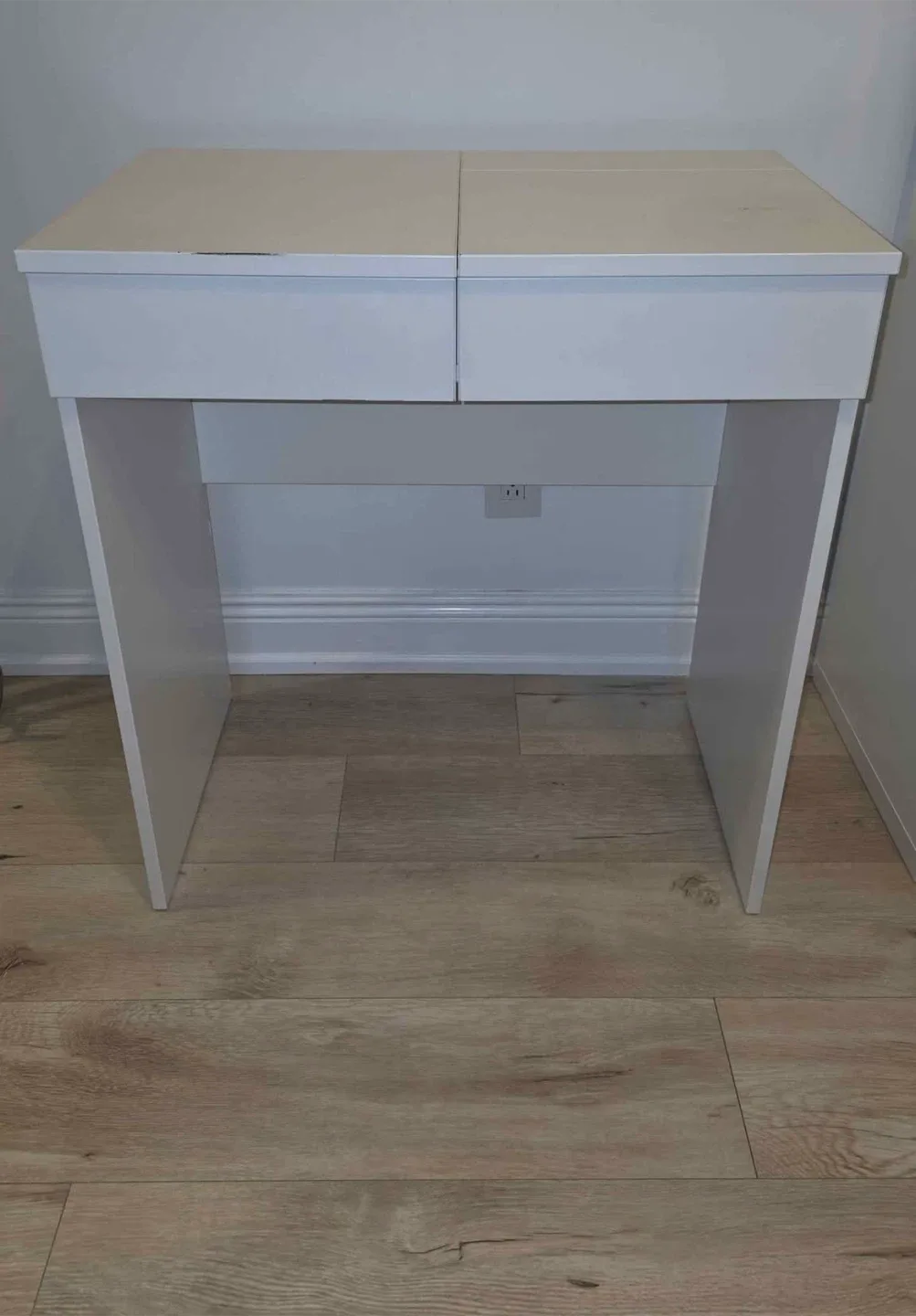 IKEA Brimnes Dressing Table image indicator(3)