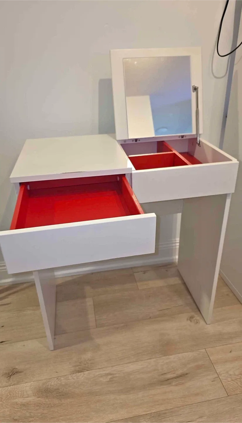 IKEA Brimnes Dressing Table image indicator(7)