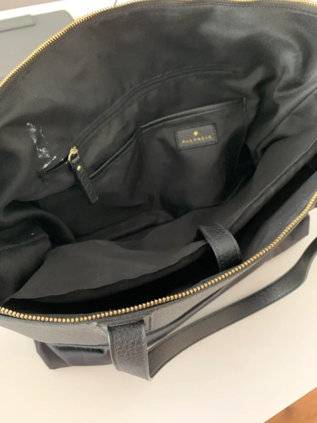 Allancia Black Tote Bag image indicator(5)