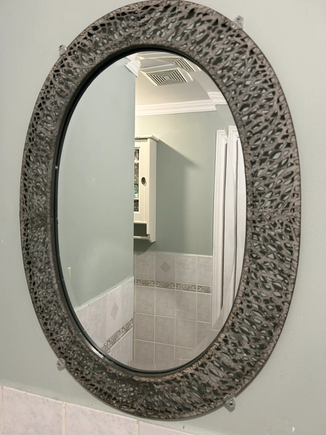 Round Decorative Wall Mirror