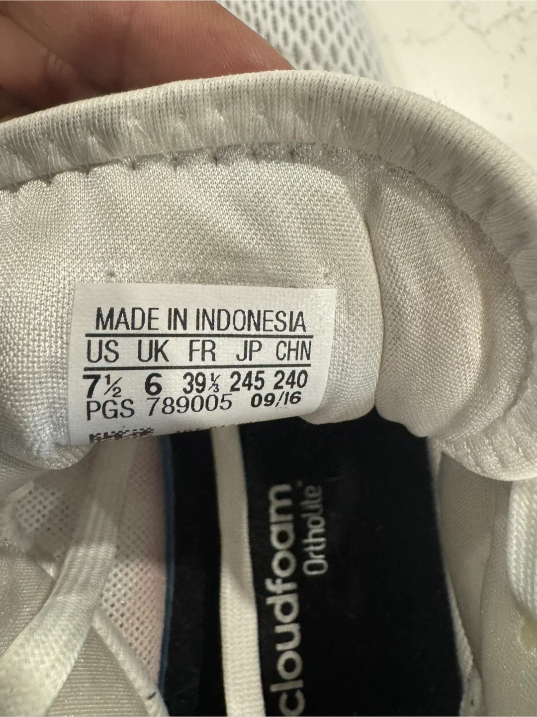 Adidas Cloudfoam Running Shoes - US 7.5 image indicator(4)