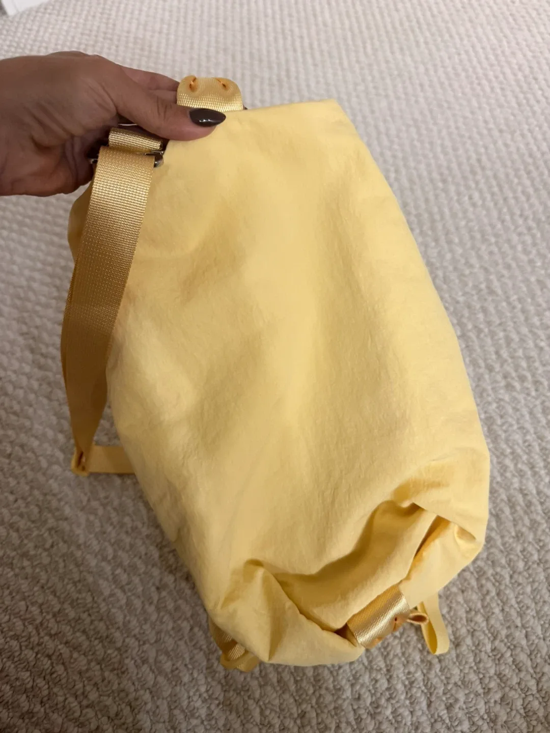 Lululemon Butter Yellow Fast Track Bag image indicator(5)