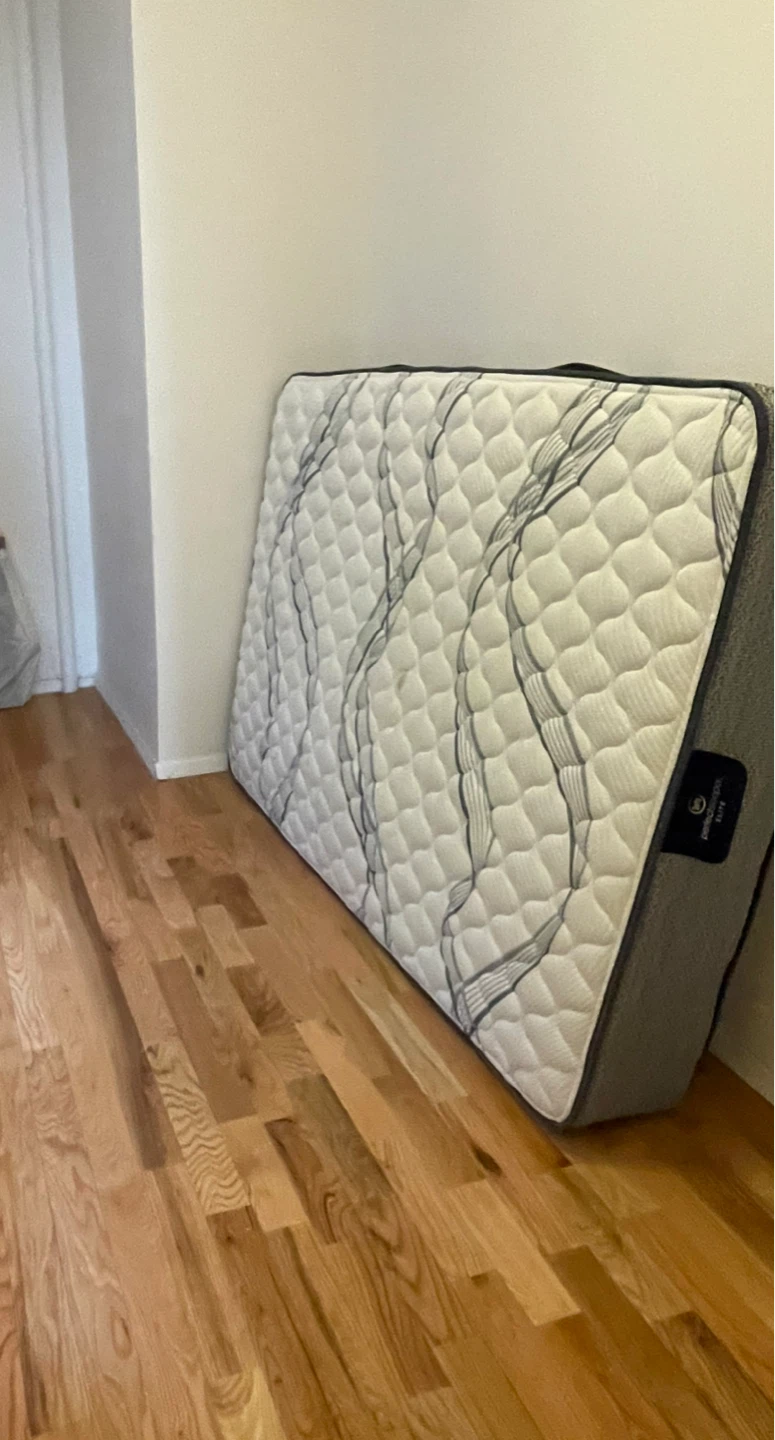 Serta Elite Mattress - Full Size - photo 2
