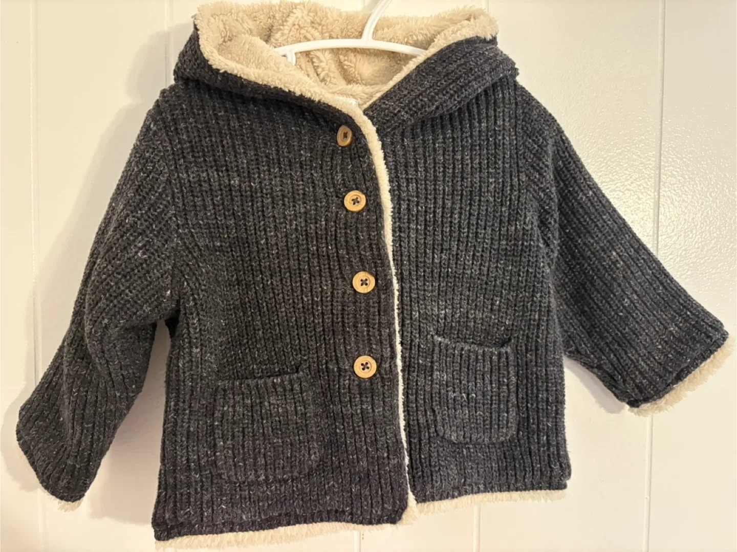 Children’s knitted sweaters (NEW) image indicator(2)