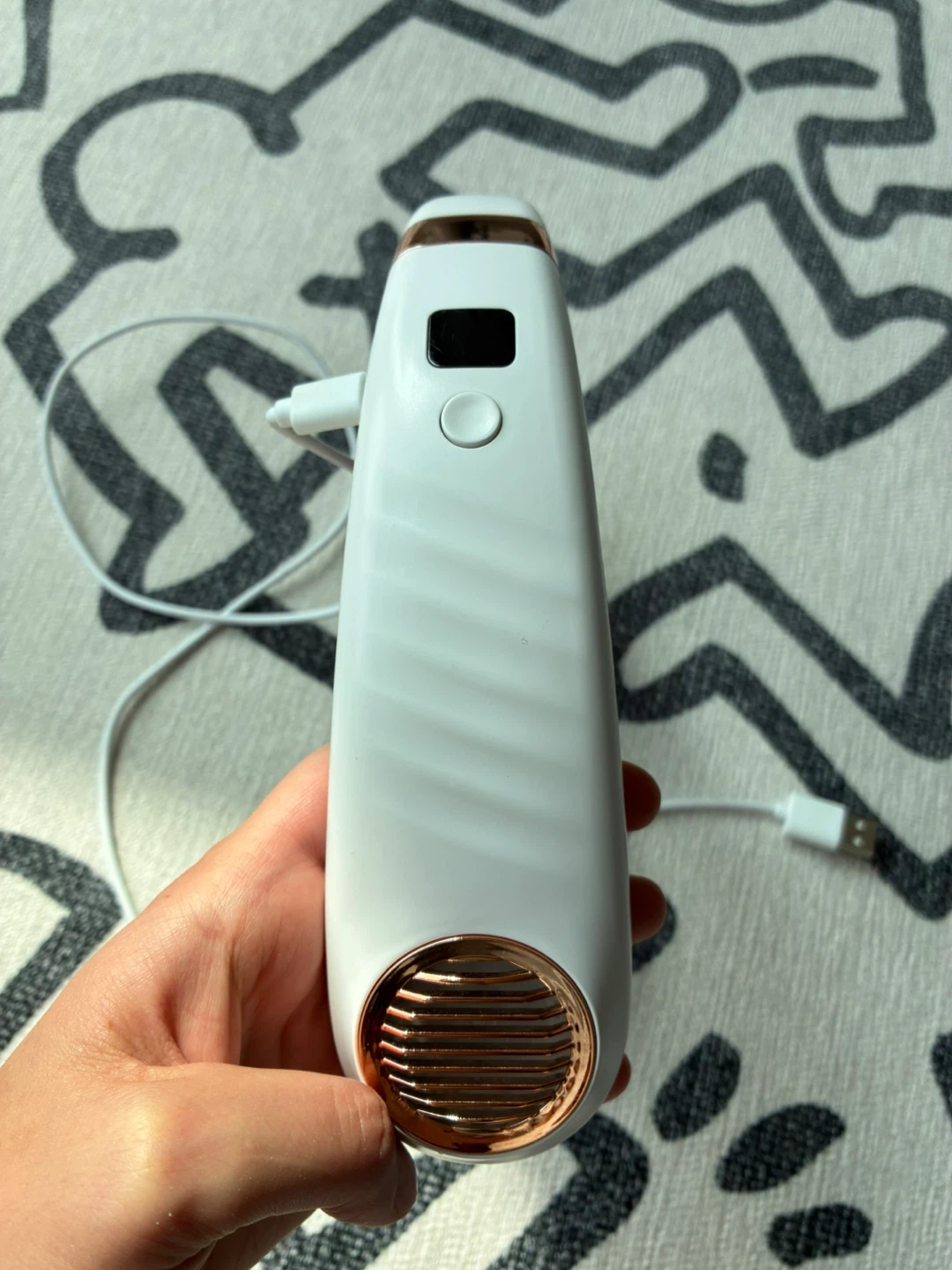 White Neck Fan - photo 2