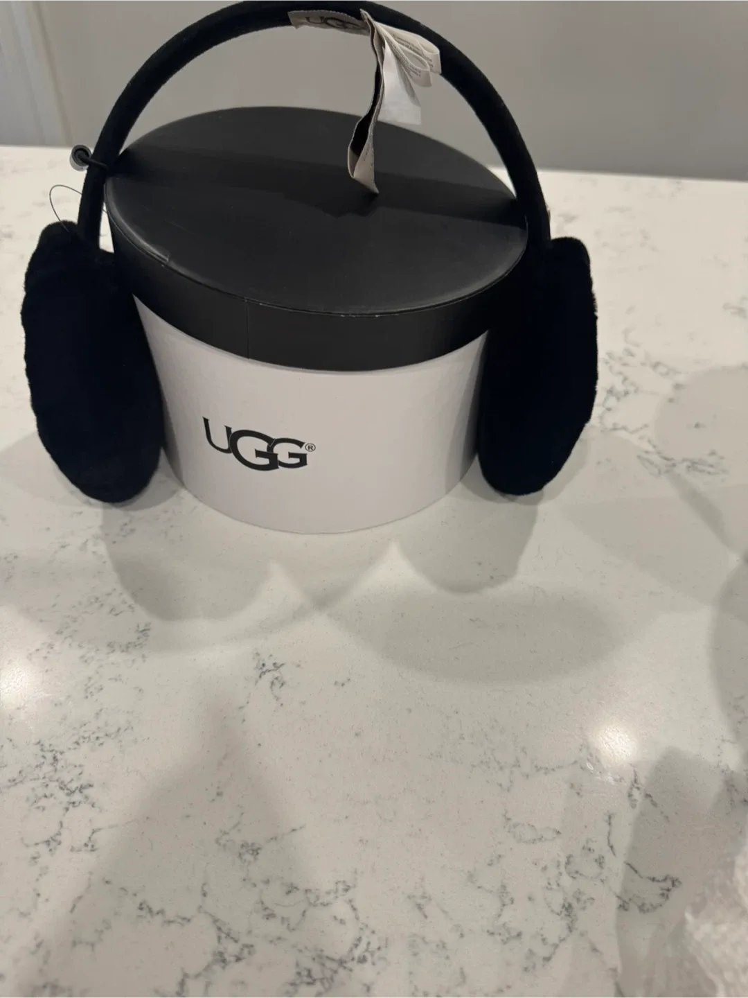 UGG Earmuffs - Black - One Size image indicator(2)