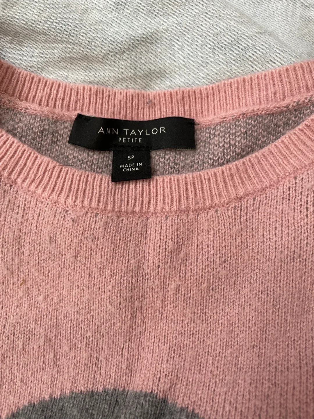 Ann Taylor Pink Heart Sweater - Size SP image indicator(2)