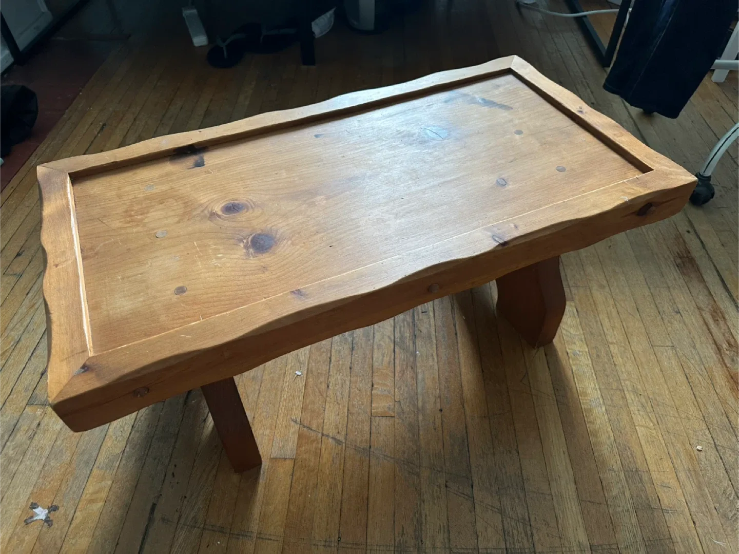 Wooden Coffee Table image indicator(3)