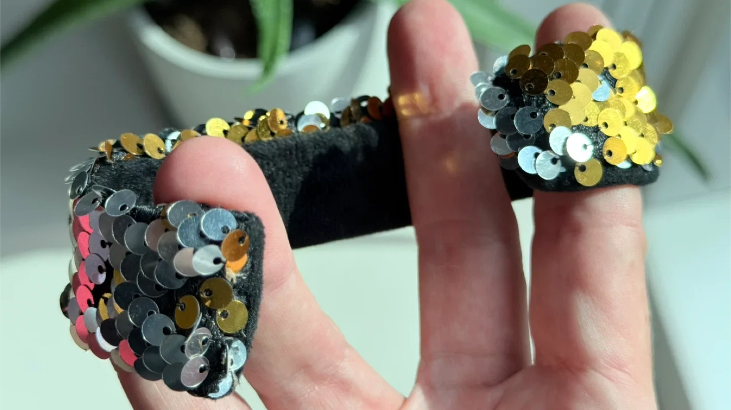 Black Velvet Sequin Hair Tie image indicator(5)