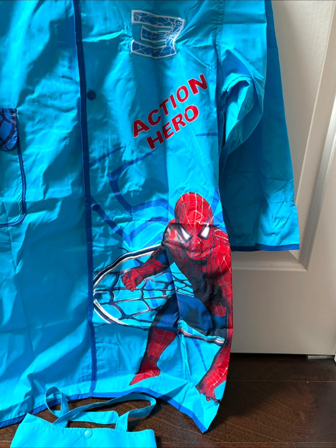 Spider-Man Rain Jacket for Boy/Girl - Size XL image indicator(2)