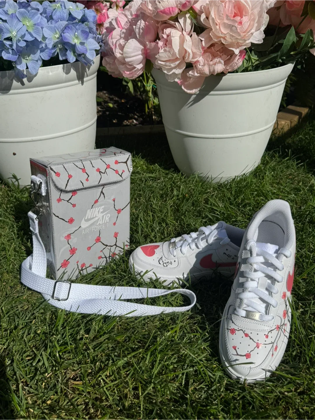 Custom Nike Air Force 1 & Matching Bag image indicator(5)