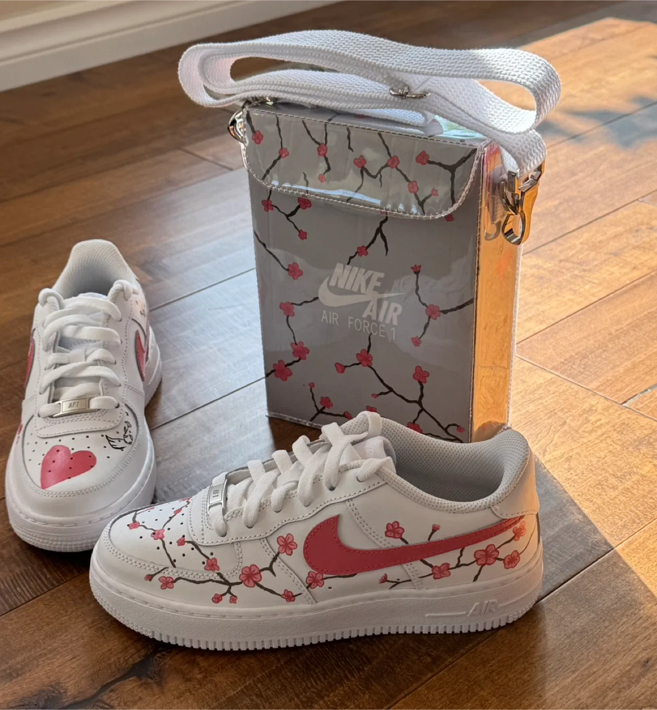 Custom Nike Air Force 1 & Matching Bag image indicator(4)