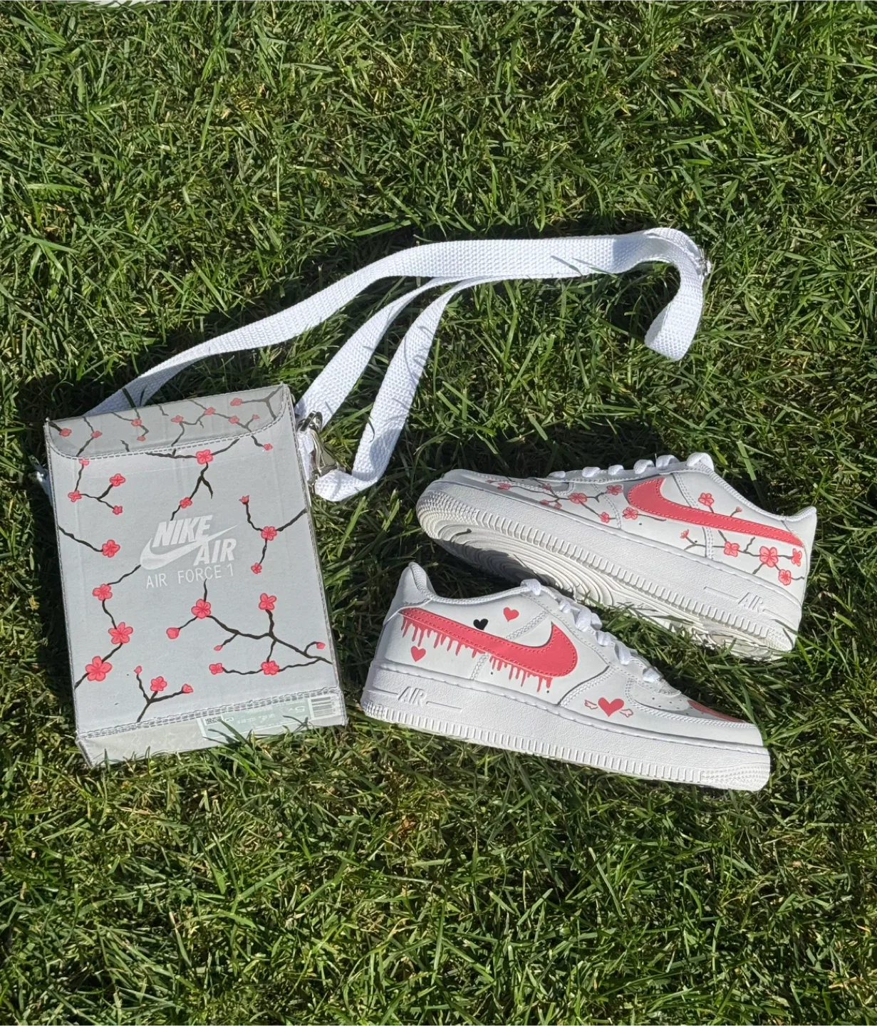 Custom Nike Air Force 1 & Matching Bag image indicator(6)