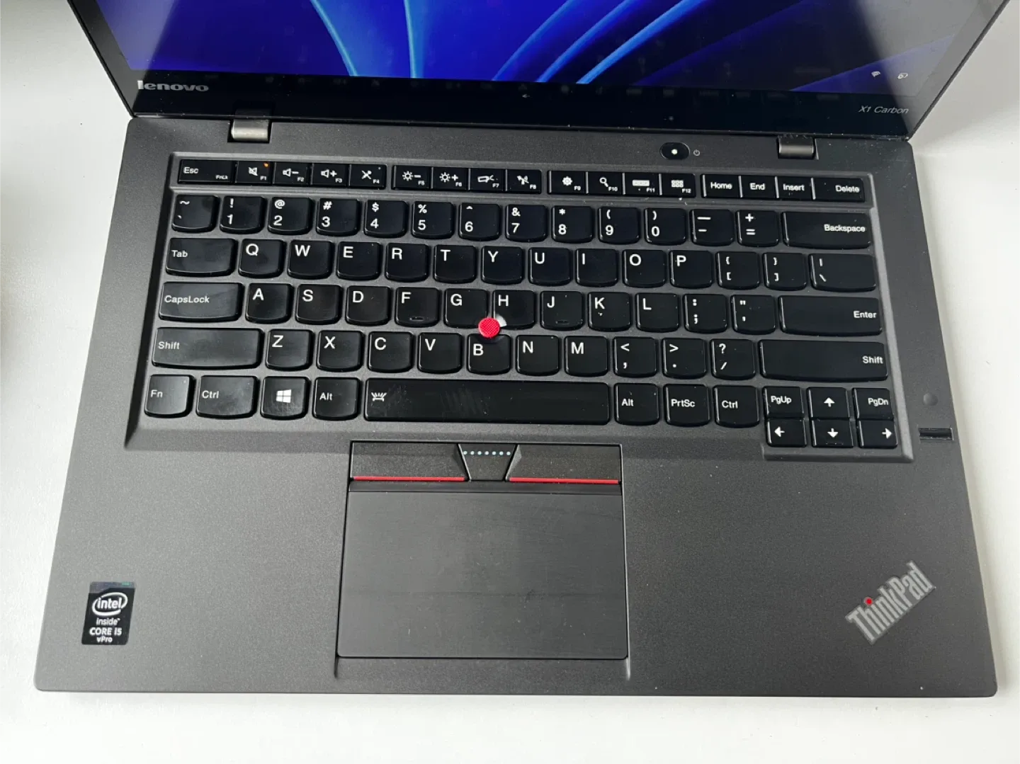 Lenovo ThinkPad X1 3rd Generation Carbon Laptop image indicator(2)
