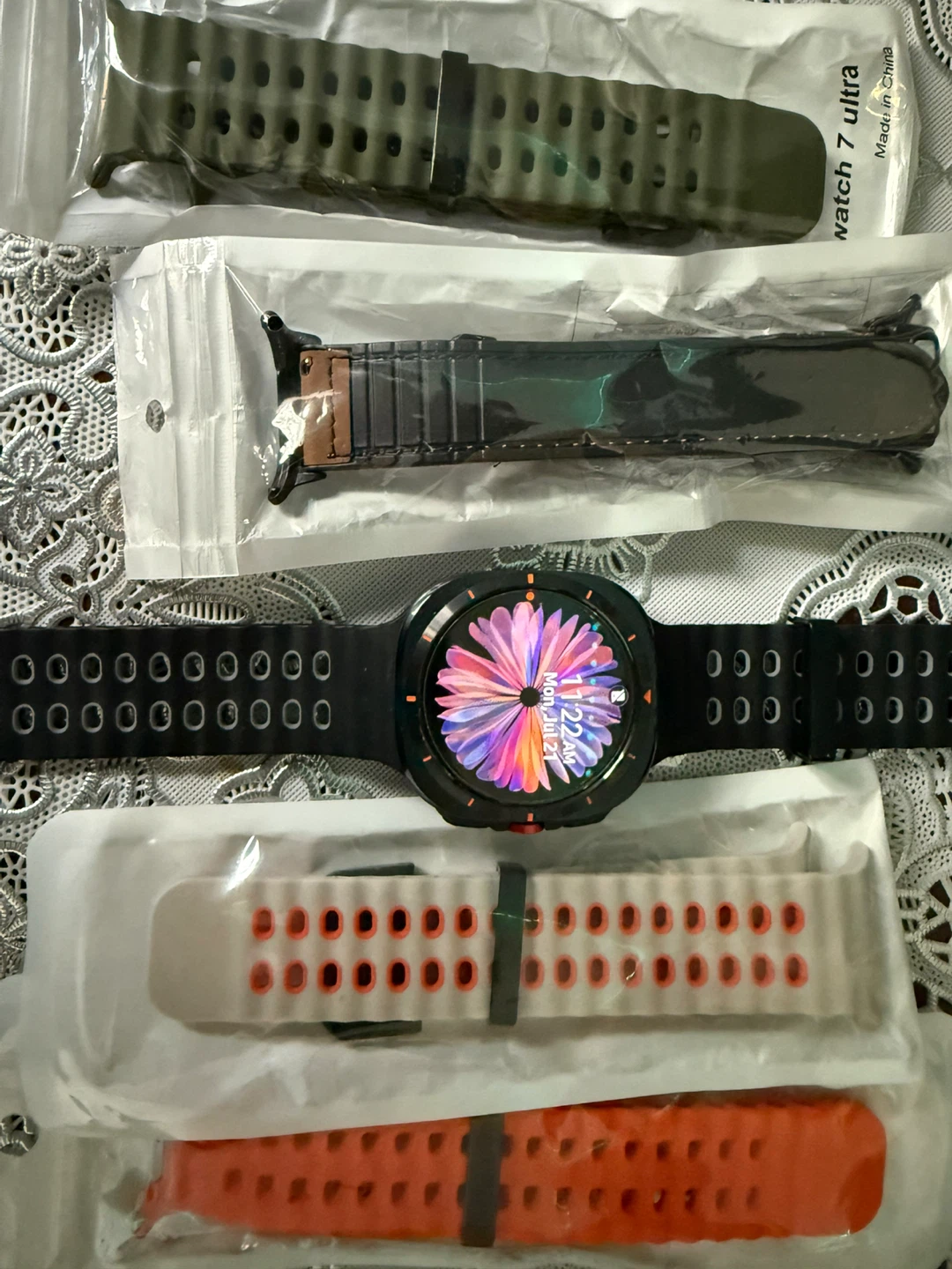 Samsung Galaxy Watch Ultra + Straps