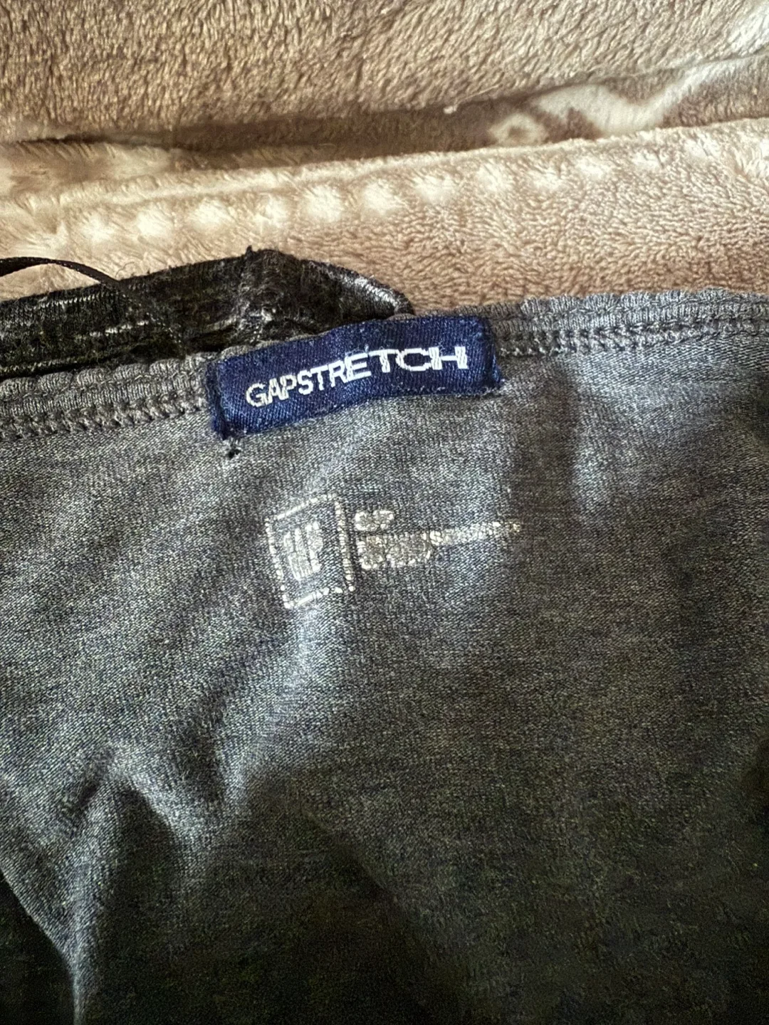 ST5. Women longsleeve Bundle image indicator(3)