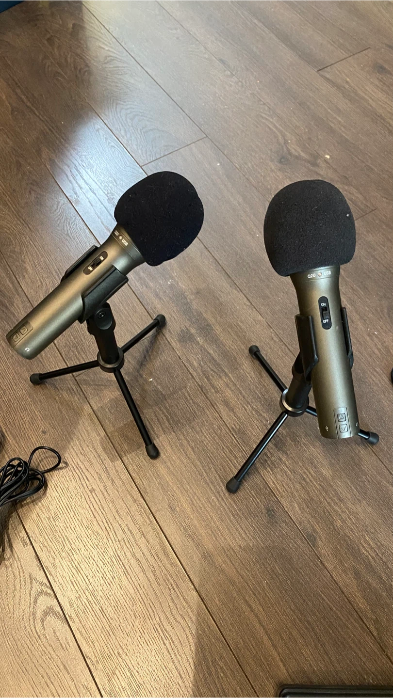 Samson Q2U Dynamic USB Microphone Recording Pack