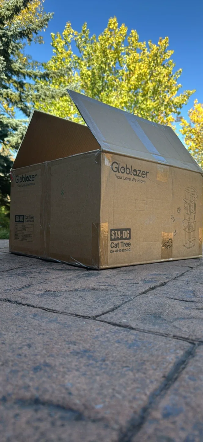 Sturdy 6.2ft Cat Condo Brand New Cat Tree, Pickup in Coach Hill image indicator(6)