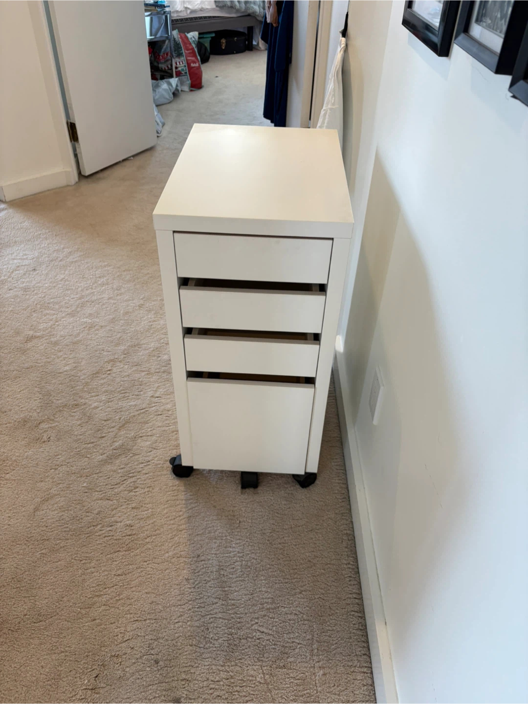 Free White Rolling Drawer Unit