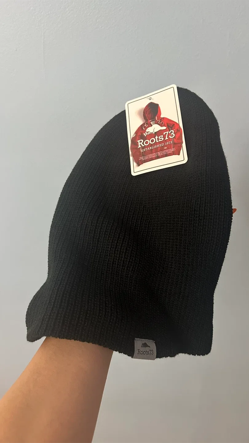 Roots Black Beanie thumbnail