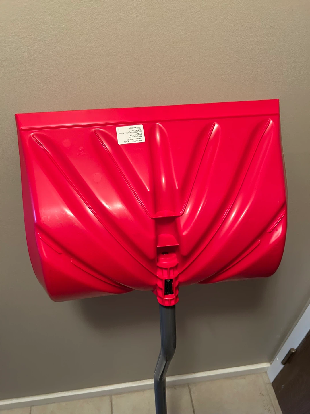 Garant Ergonomic Combo Blade Snow Shovel - photo 4