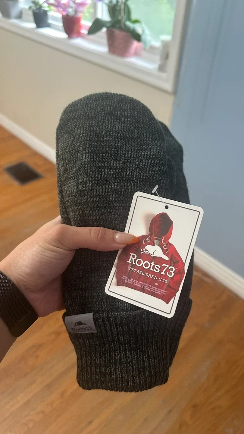 Roots Maplelake Knit Mittens - S/M thumbnail